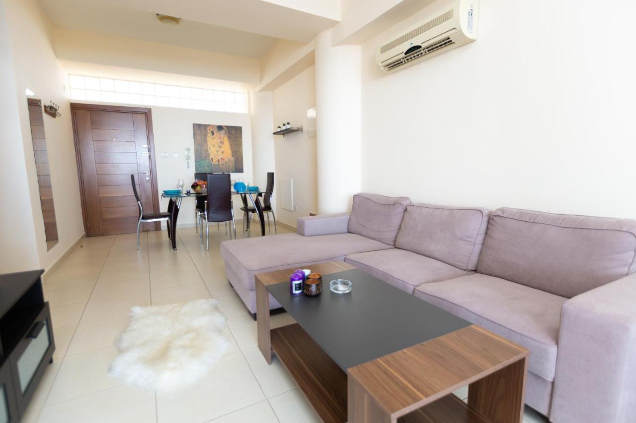 Promenade Seaview Heaven Apartment ลาร์นาคา ภายนอก รูปภาพ