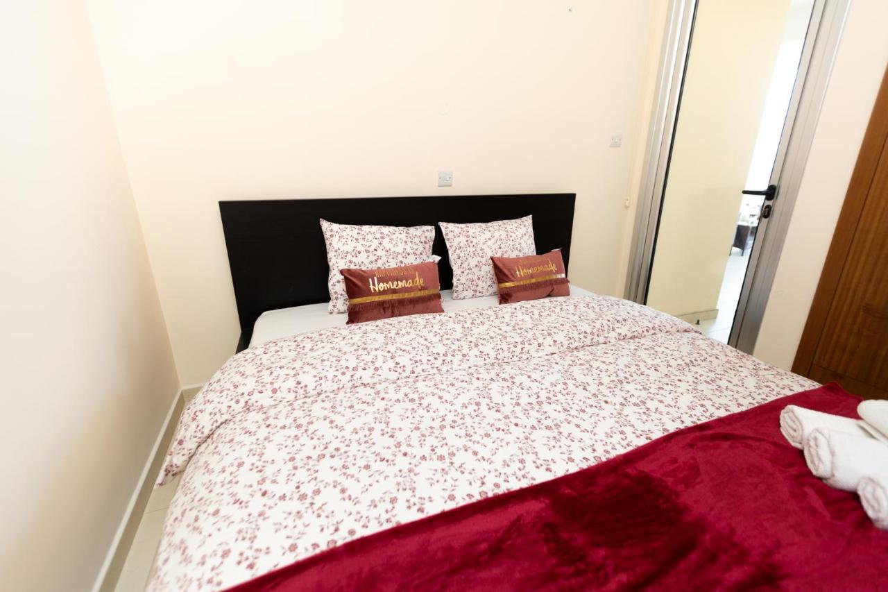 Promenade Seaview Heaven Apartment ลาร์นาคา ภายนอก รูปภาพ