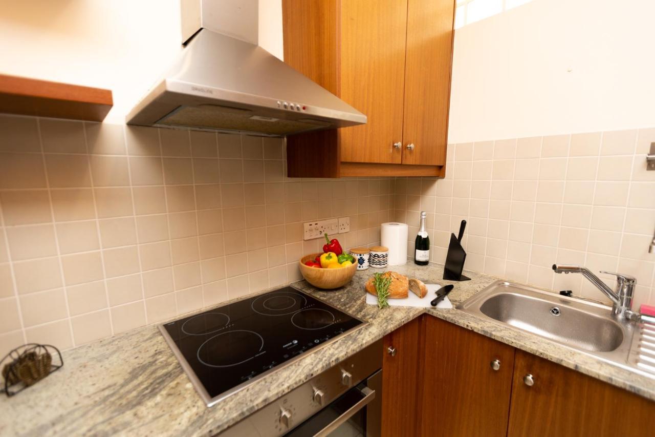 Promenade Seaview Heaven Apartment ลาร์นาคา ภายนอก รูปภาพ